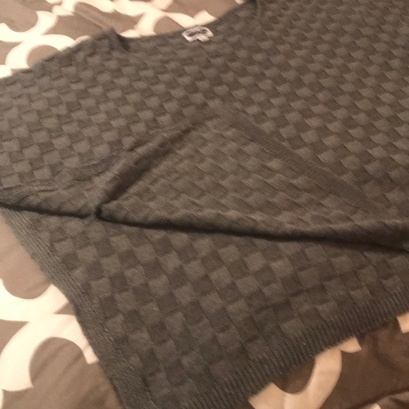 Mud pie gray knit square poncho - Picture 4 of 7